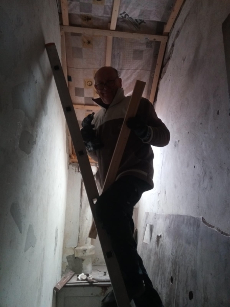 20251108004 20251108004